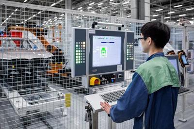 访华晨宝马沈阳智能工厂 解码工业4.0如何重塑生活与通信技术未来